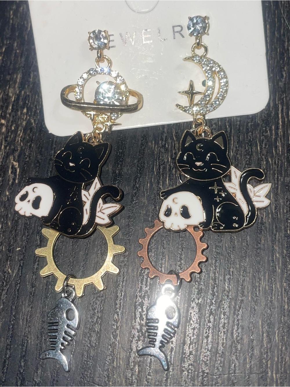 Handcrafted Black & White Luna Cat Skull Steampunk Dangle Earrings - Picture 5 of 6